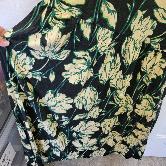 Future Collective Jersey Knit Black Green Cream Tropical Floral Maxi Dress 1X - Picture 4 of 11